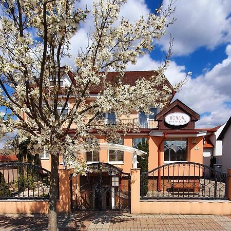 Eva Panzio Hotel Sárvár Exterior foto