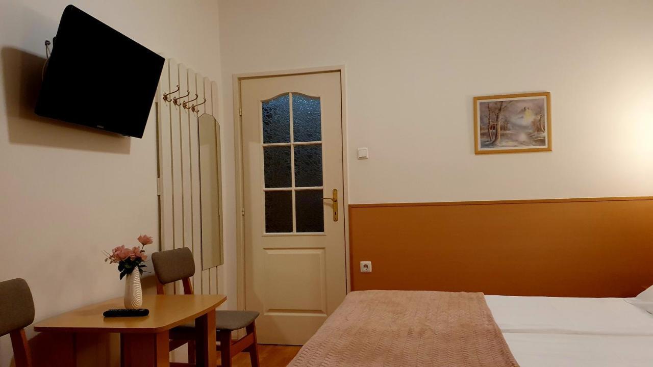 Eva Panzio Hotel Sárvár Exterior foto