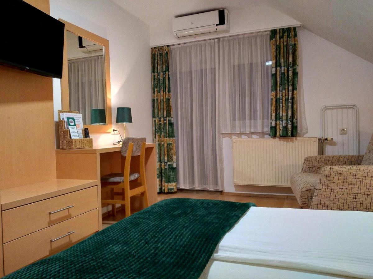 Eva Panzio Hotel Sárvár Exterior foto